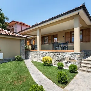 Zoi A To Remember I Located Inside The Castle Of Elbasan, On A Historic Road Via Egnatia I Homemade Breakfast Hotel